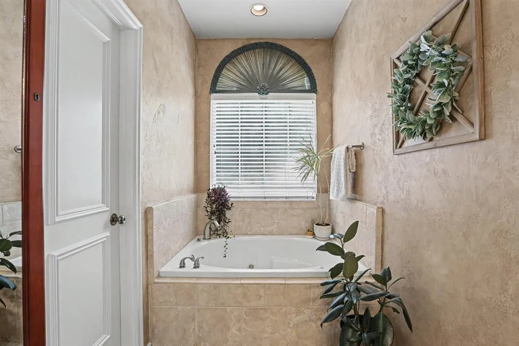 Photo 15 — 14208 Pecan Hollow Terrace, Edmond, OK 73013