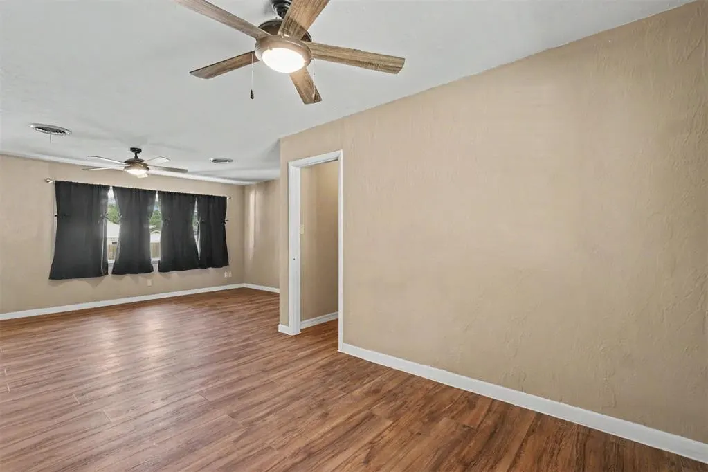 Photo 9 — 403 N Randall Avenue, Elk City, OK 73644
