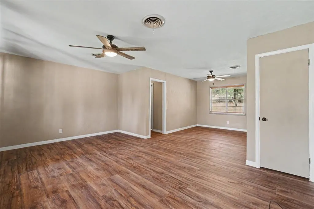 Photo 10 — 403 N Randall Avenue, Elk City, OK 73644