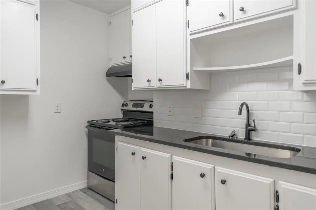 Photo 12 — 222 W Ercoupe Drive, Oklahoma City, OK 73110