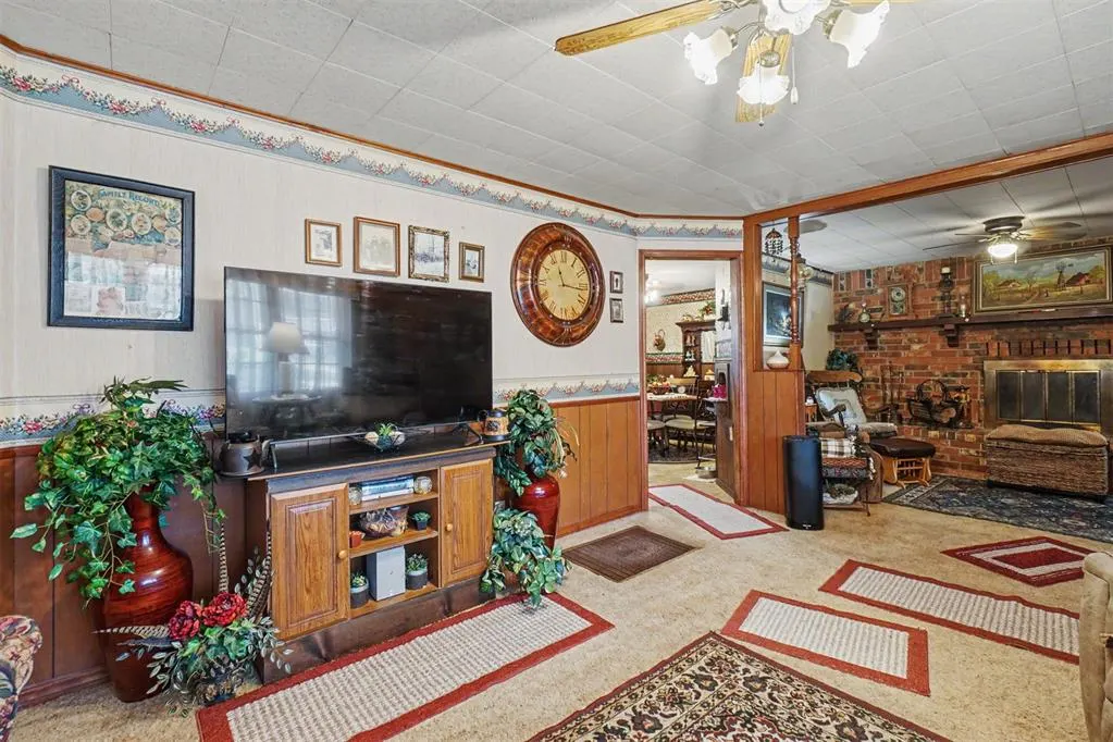 Photo 11 — 161 Blackburn Boulevard, Elk City, OK 73644