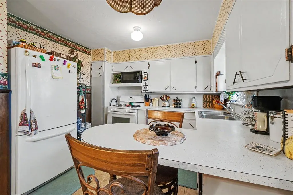 Photo 15 — 161 Blackburn Boulevard, Elk City, OK 73644