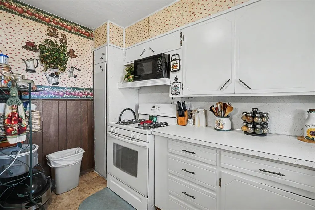 Photo 17 — 161 Blackburn Boulevard, Elk City, OK 73644
