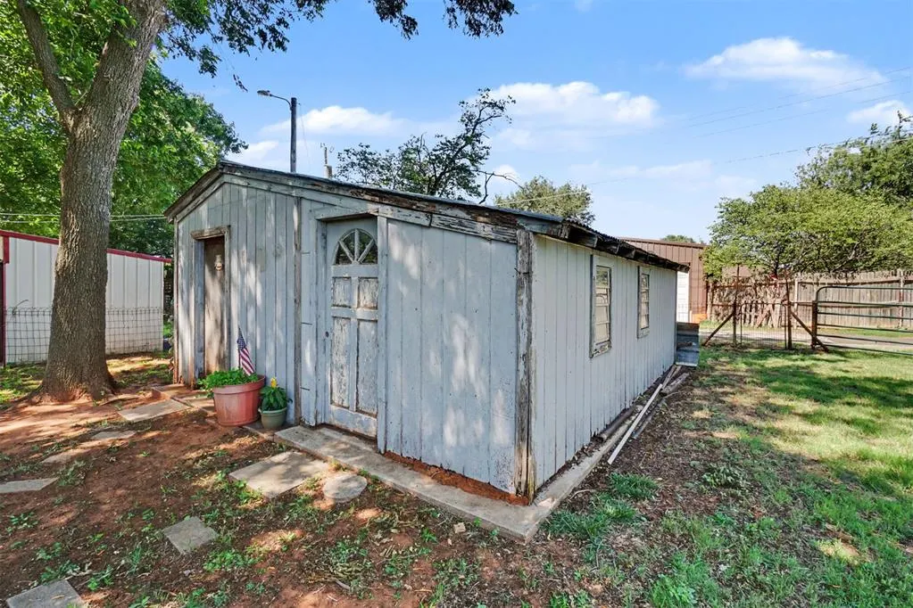 Photo 33 — 161 Blackburn Boulevard, Elk City, OK 73644
