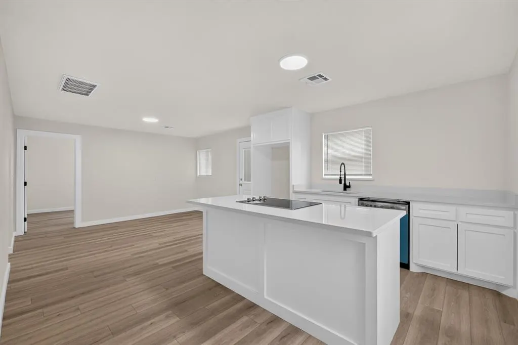 Photo 6 — 217 E Ercoupe Drive, Midwest City, OK 73110