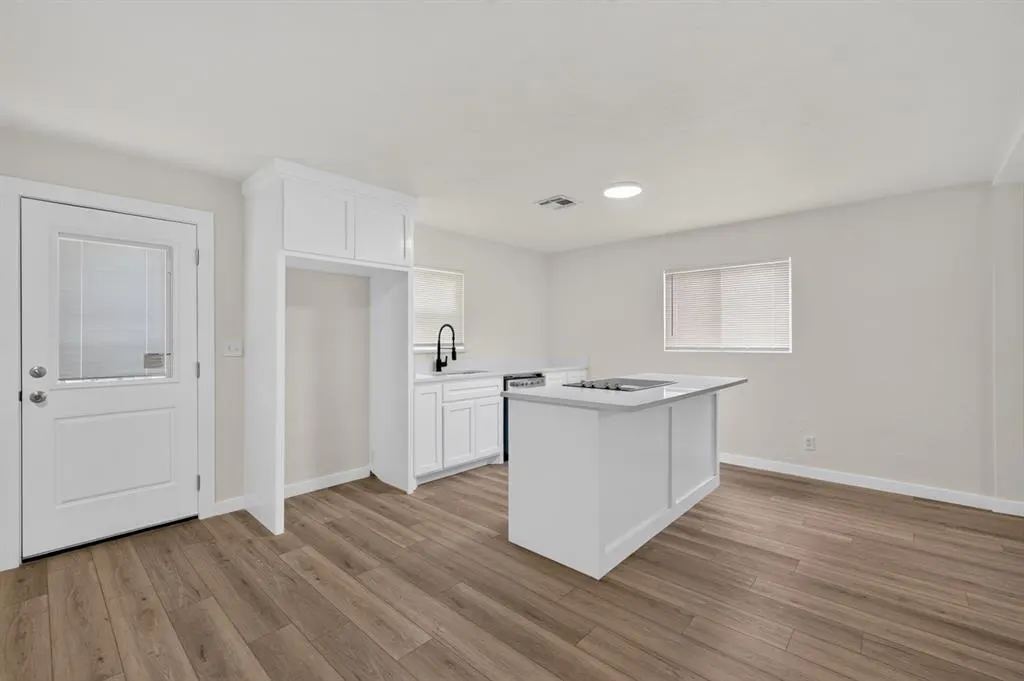 Photo 7 — 217 E Ercoupe Drive, Midwest City, OK 73110