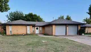 Sold home at 632 Pepperdine Avenue
