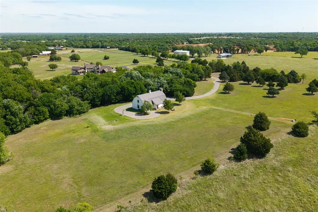 Front exterior — 3110 W Waterloo Road, Edmond, OK 73025