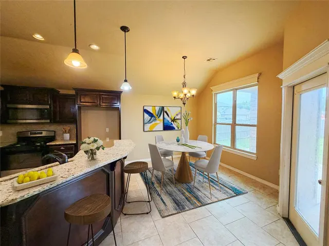 Photo 8 — 10900 SW 32nd Terrace, Yukon, OK 73099
