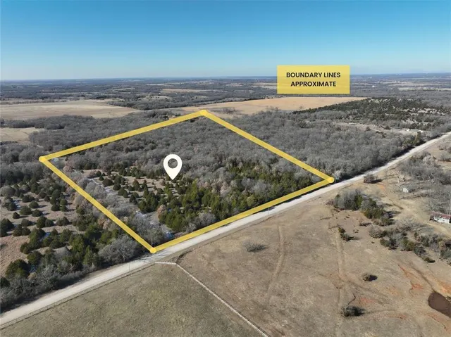 Photo 2 — Red Rock Avenue, Byars, OK 74831