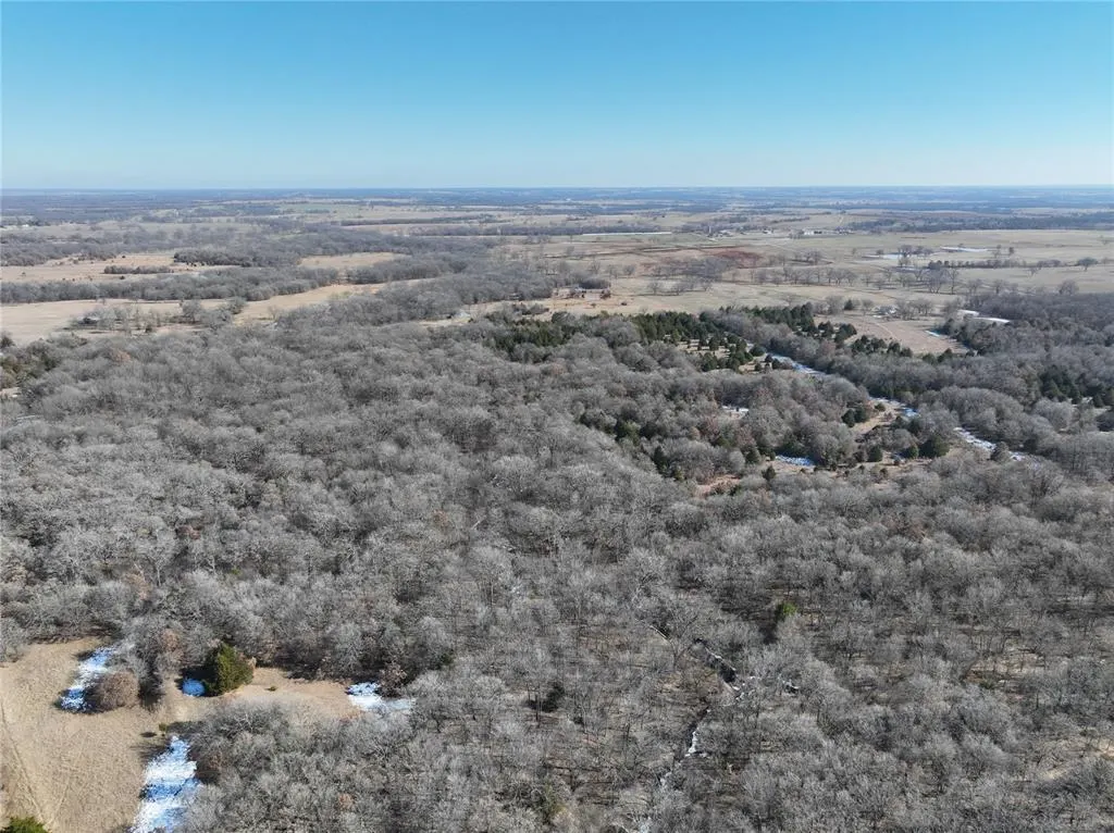 Photo 12 — Red Rock Avenue, Byars, OK 74831