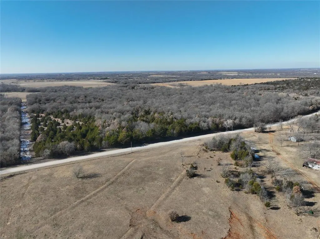 Photo 16 — Red Rock Avenue, Byars, OK 74831