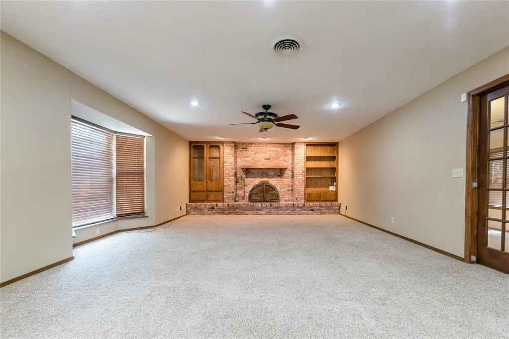 Photo 3 — 1312 Shelley Avenue, Clinton, OK 73601