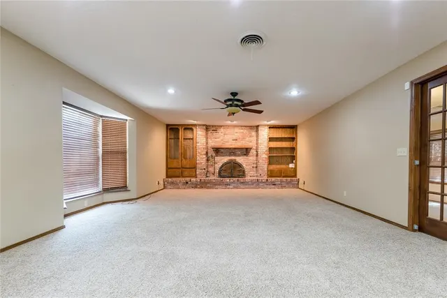Photo 3 — 1312 Shelley Avenue, Clinton, OK 73601
