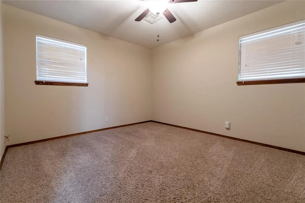 Photo 12 — 1312 Shelley Avenue, Clinton, OK 73601