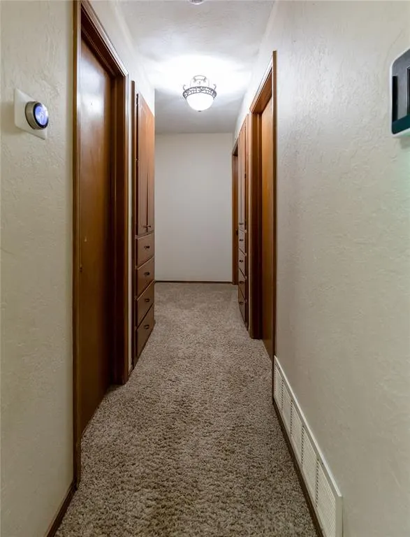 Photo 16 — 1312 Shelley Avenue, Clinton, OK 73601