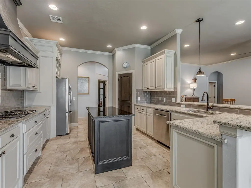 Photo 7 — 4712 NW 151st Terrace, Edmond, OK 73013