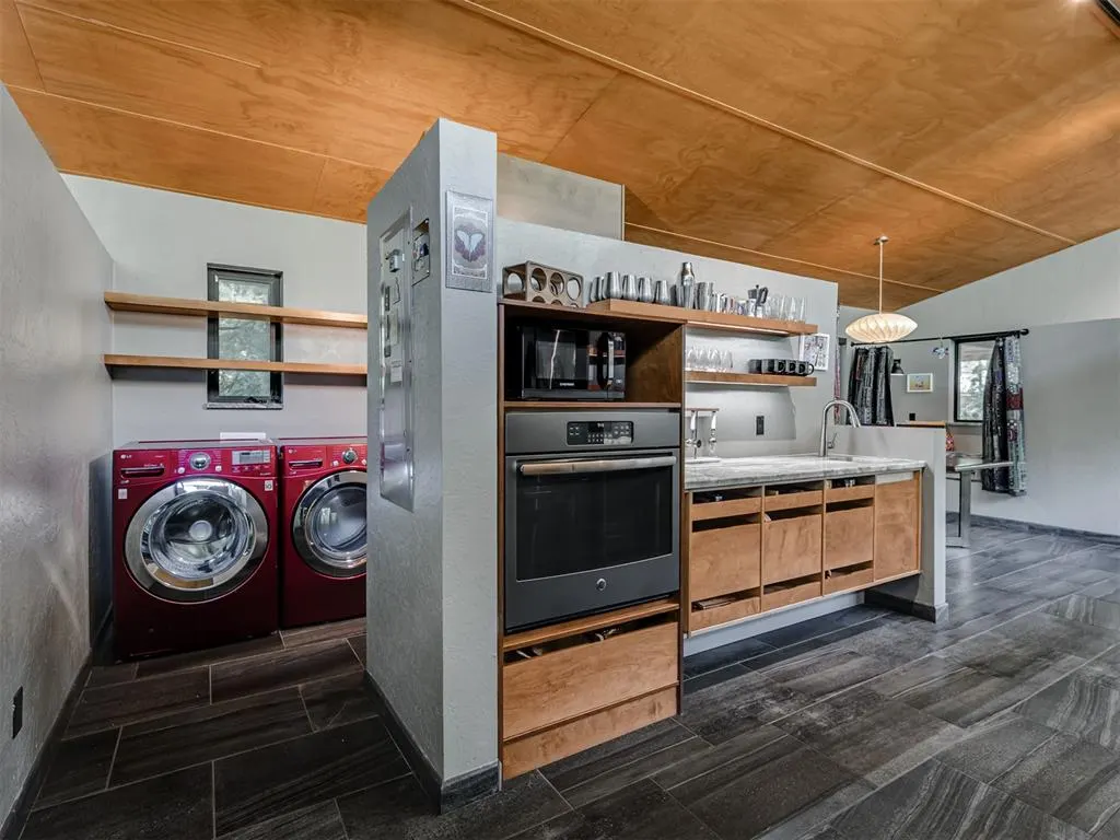 Photo 26 — 641 E Brooks Street, Norman, OK 73071