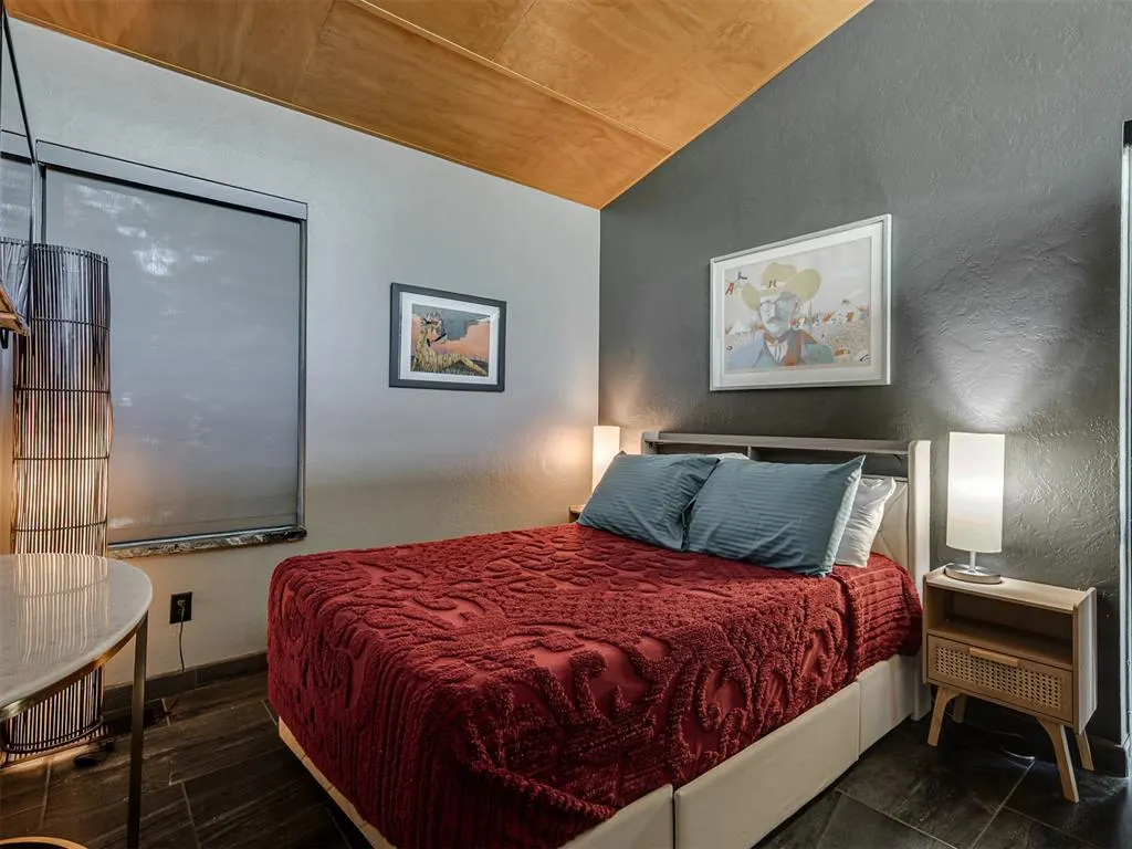 Photo 38 — 641 E Brooks Street, Norman, OK 73071