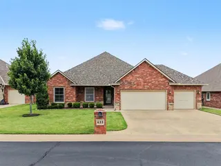 Sold home at 633 Geneva Drive
