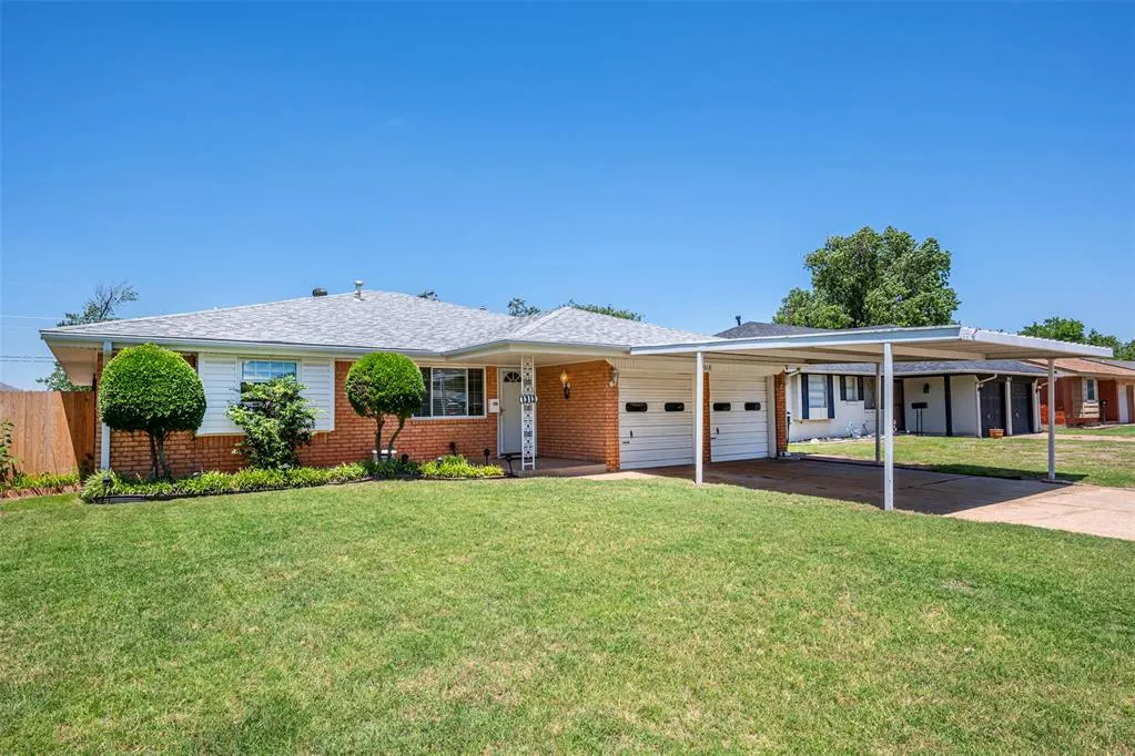 Front exterior — 1313 Regency Boulevard, Moore, OK 73160