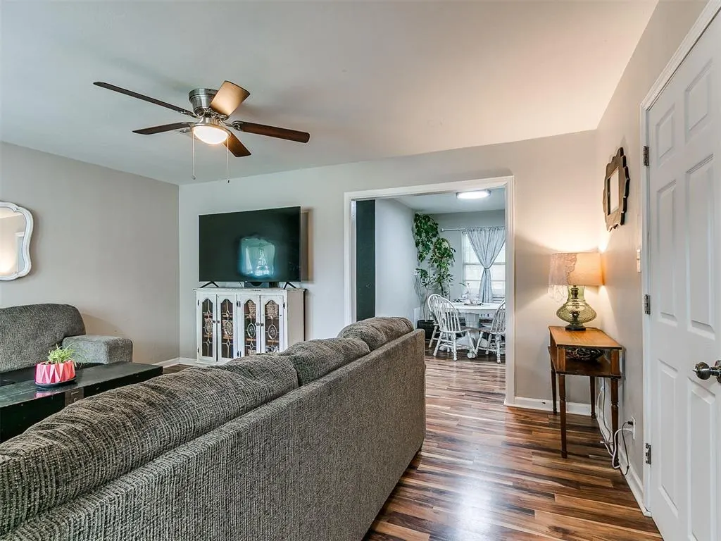 Photo 5 — 1728 S 20th Street, Chickasha, OK 73018