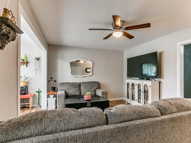 Photo 6 — 1728 S 20th Street, Chickasha, OK 73018