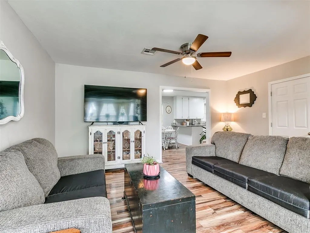 Photo 11 — 1728 S 20th Street, Chickasha, OK 73018