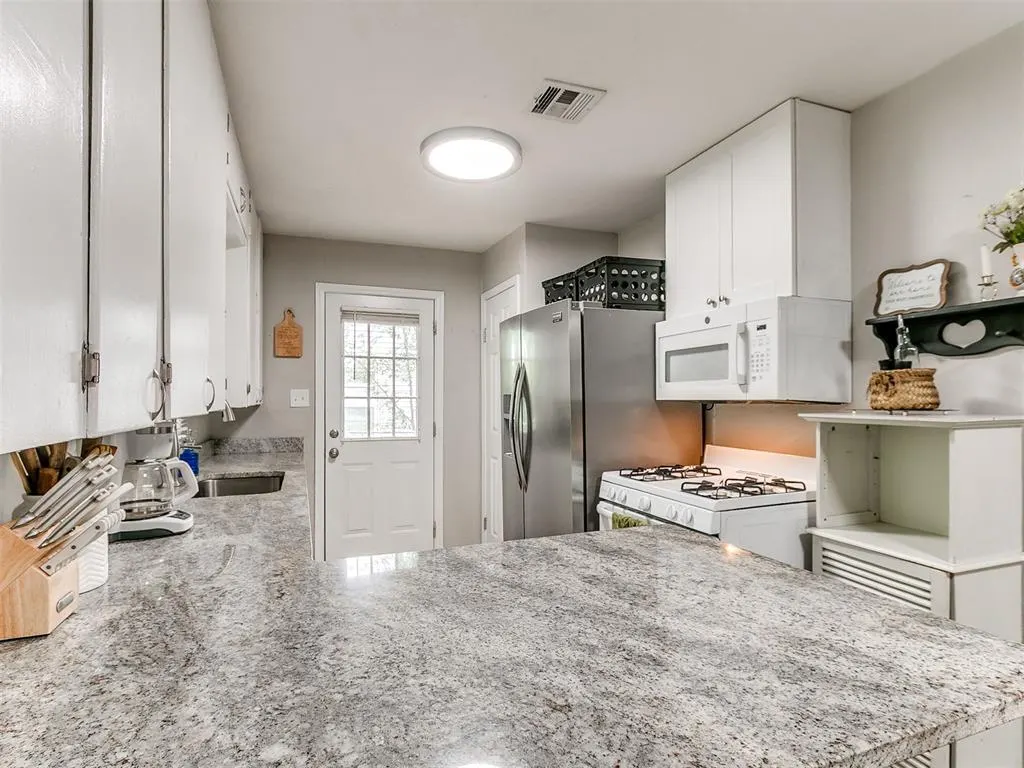 Photo 19 — 1728 S 20th Street, Chickasha, OK 73018