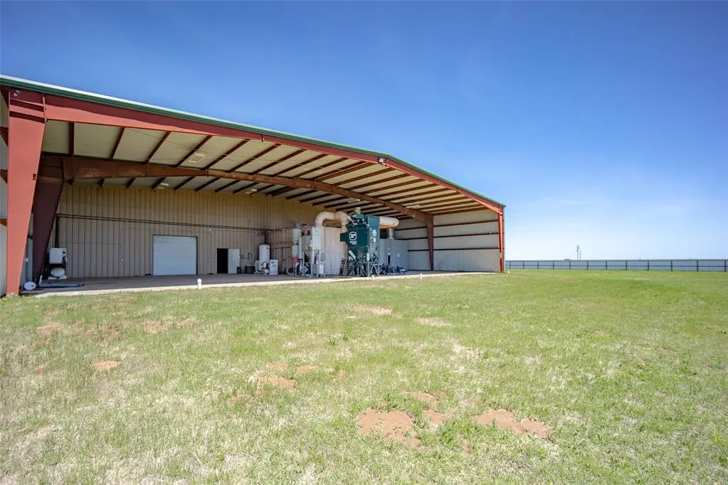 Photo 15 — 211 W Canyon Run, Hinton, OK 73047