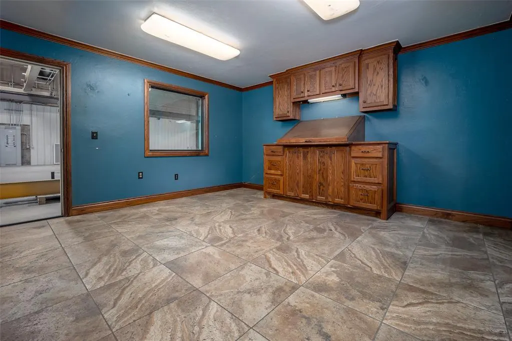 Photo 17 — 211 W Canyon Run, Hinton, OK 73047