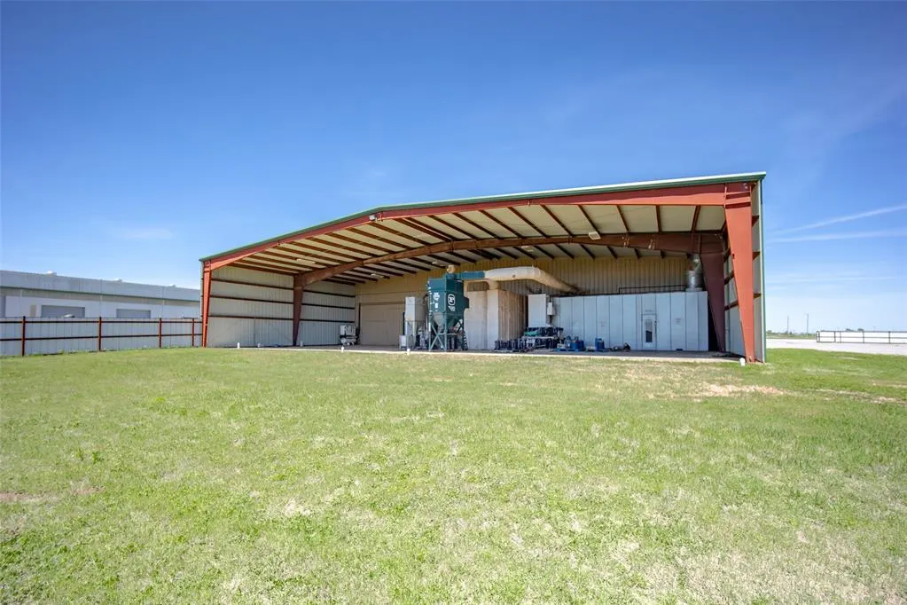 Photo 26 — 211 W Canyon Run, Hinton, OK 73047