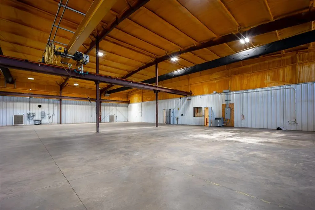 Photo 28 — 211 W Canyon Run, Hinton, OK 73047