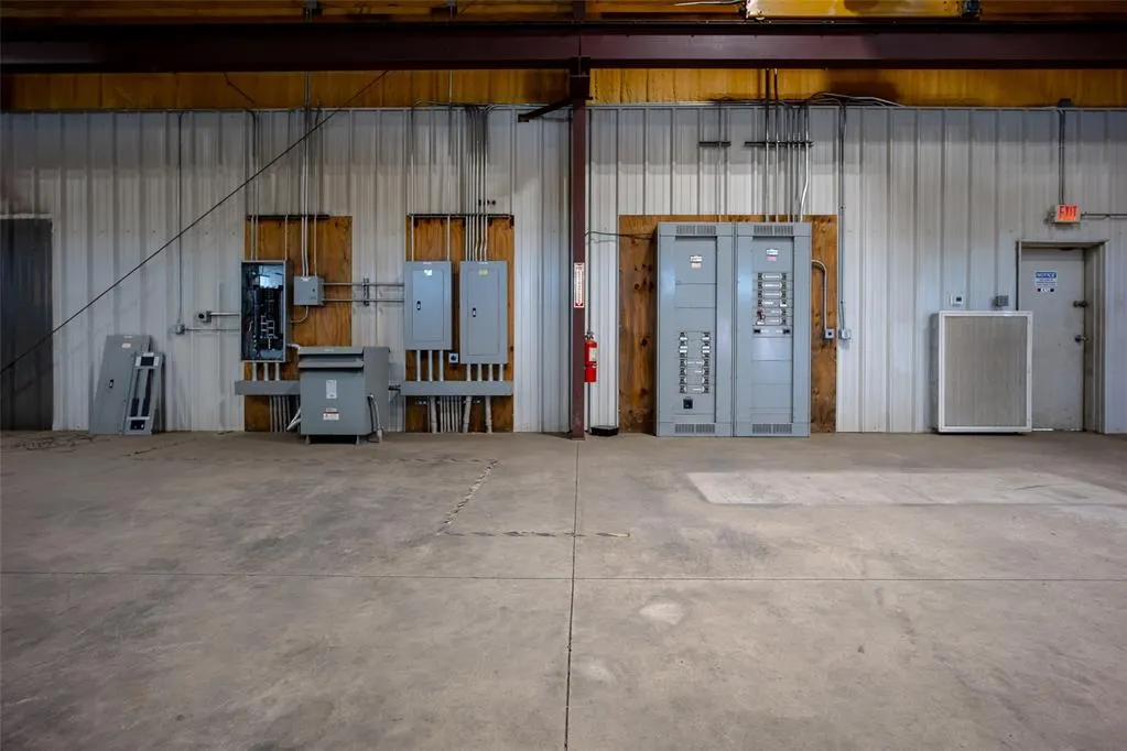 Photo 41 — 211 W Canyon Run, Hinton, OK 73047