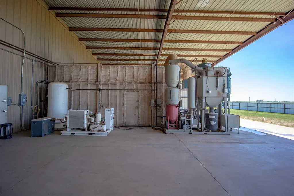 Photo 45 — 211 W Canyon Run, Hinton, OK 73047
