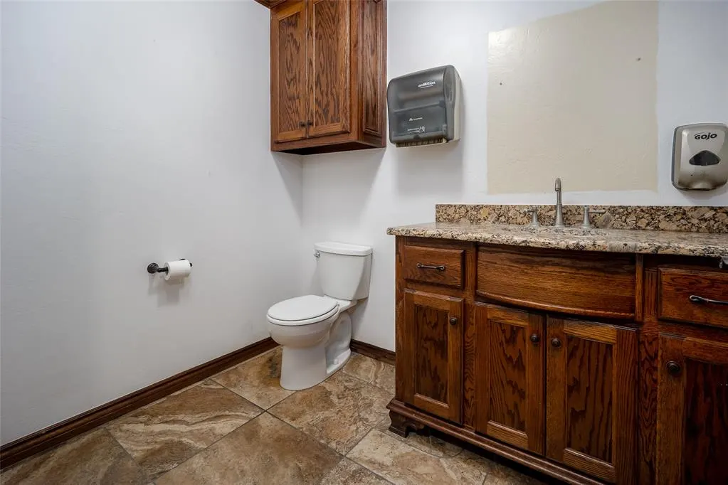 Photo 48 — 211 W Canyon Run, Hinton, OK 73047
