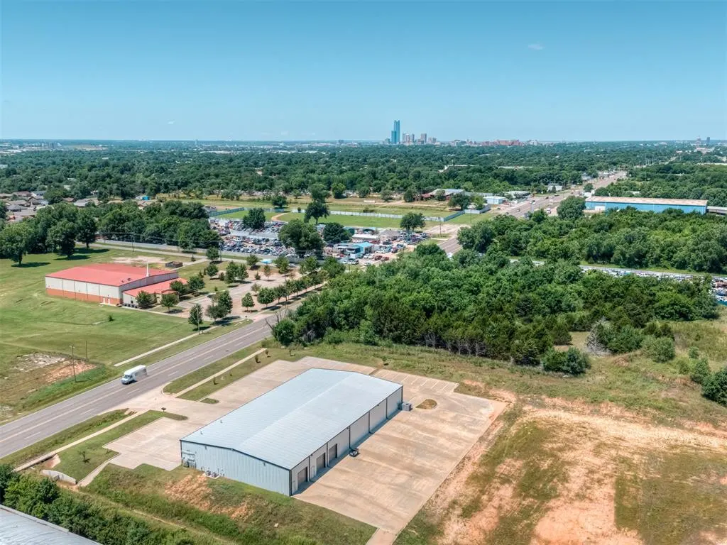 Photo 2 — 3303 NE 23rd Street, Oklahoma City, OK 73121