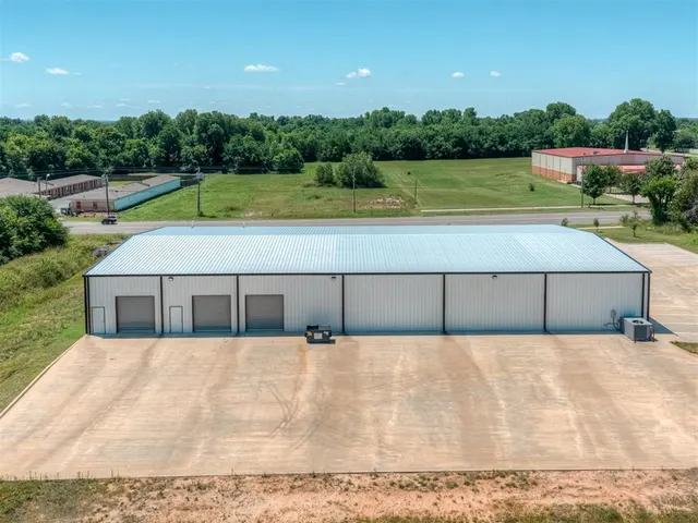 Photo 8 — 3303 NE 23rd Street, Oklahoma City, OK 73121