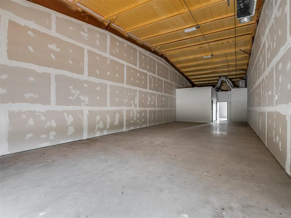 Photo 22 — 3303 NE 23rd Street, Oklahoma City, OK 73121
