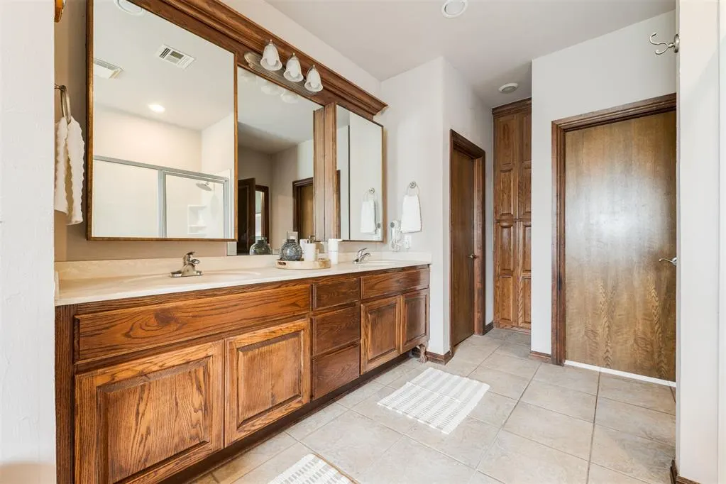Photo 22 — 17016 Platinum Lane, Edmond, OK 73012