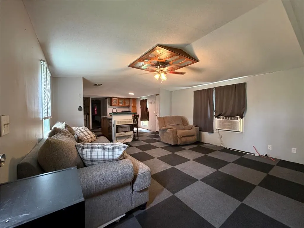 Photo 11 — 126 County Road 1170, Minco, OK 73059