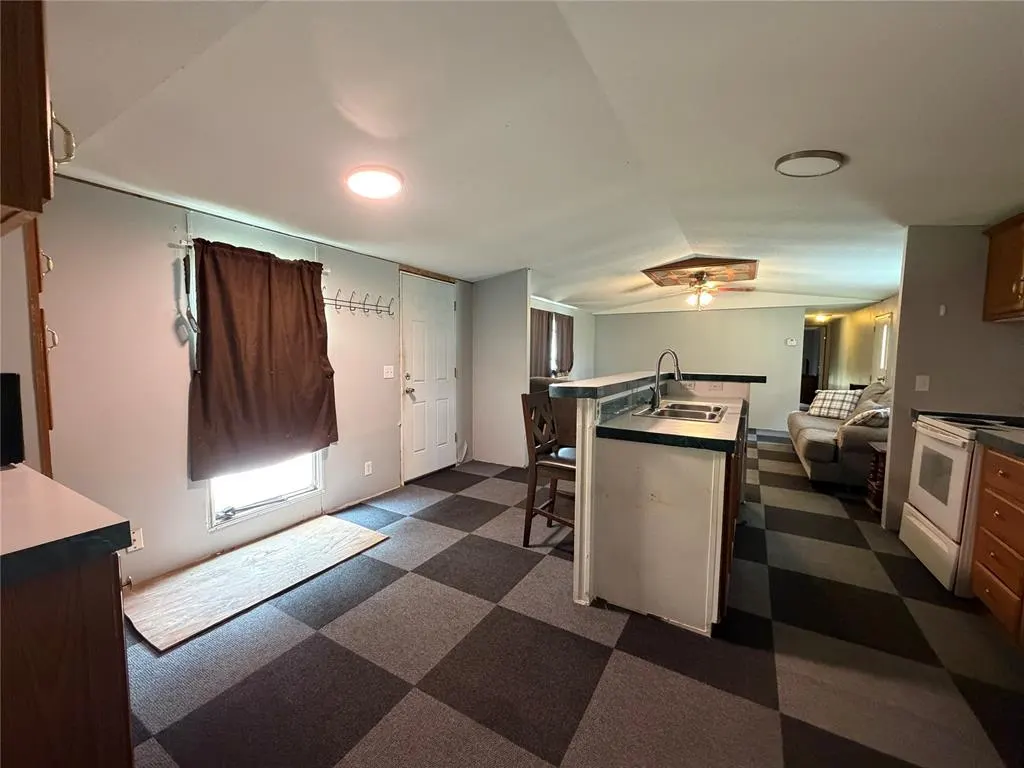 Photo 21 — 126 County Road 1170, Minco, OK 73059