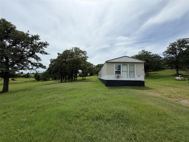 Photo 4 — 126 County Road 1170, Minco, OK 73059