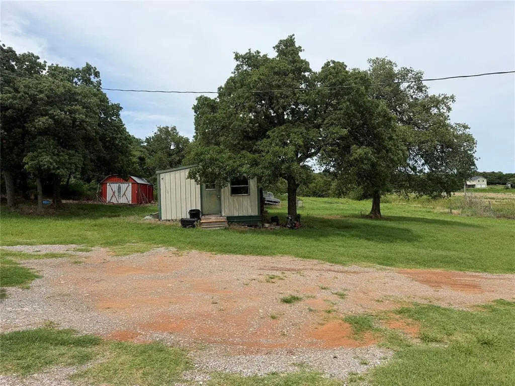 Photo 5 — 126 County Road 1170, Minco, OK 73059