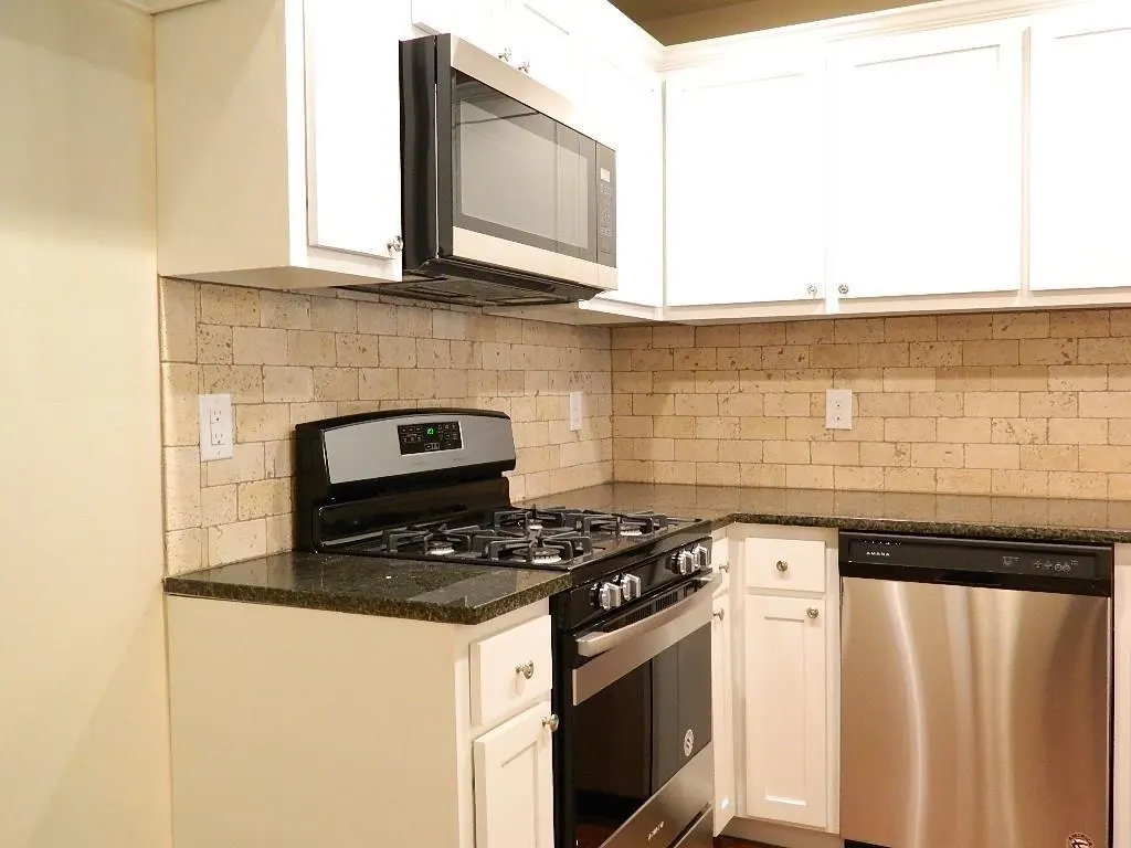 Photo 7 — 206 Saint Charles Way, Midwest City, OK 73130