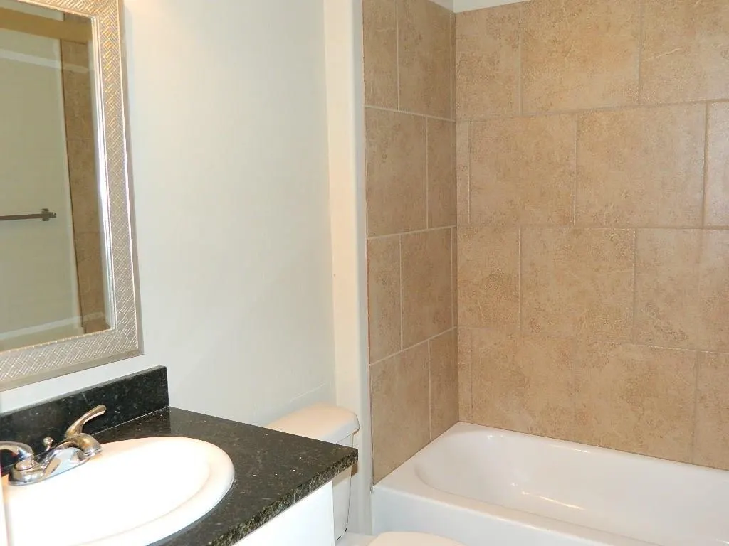 Photo 10 — 206 Saint Charles Way, Midwest City, OK 73130