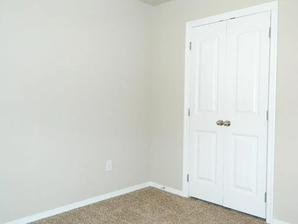 Photo 14 — 206 Saint Charles Way, Midwest City, OK 73130