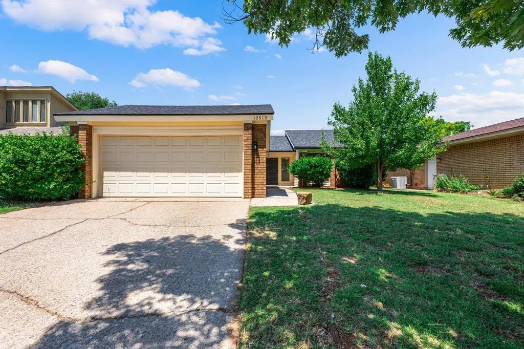 Photo 2 — 12513 Fox Run Drive, Oklahoma City, OK 73142
