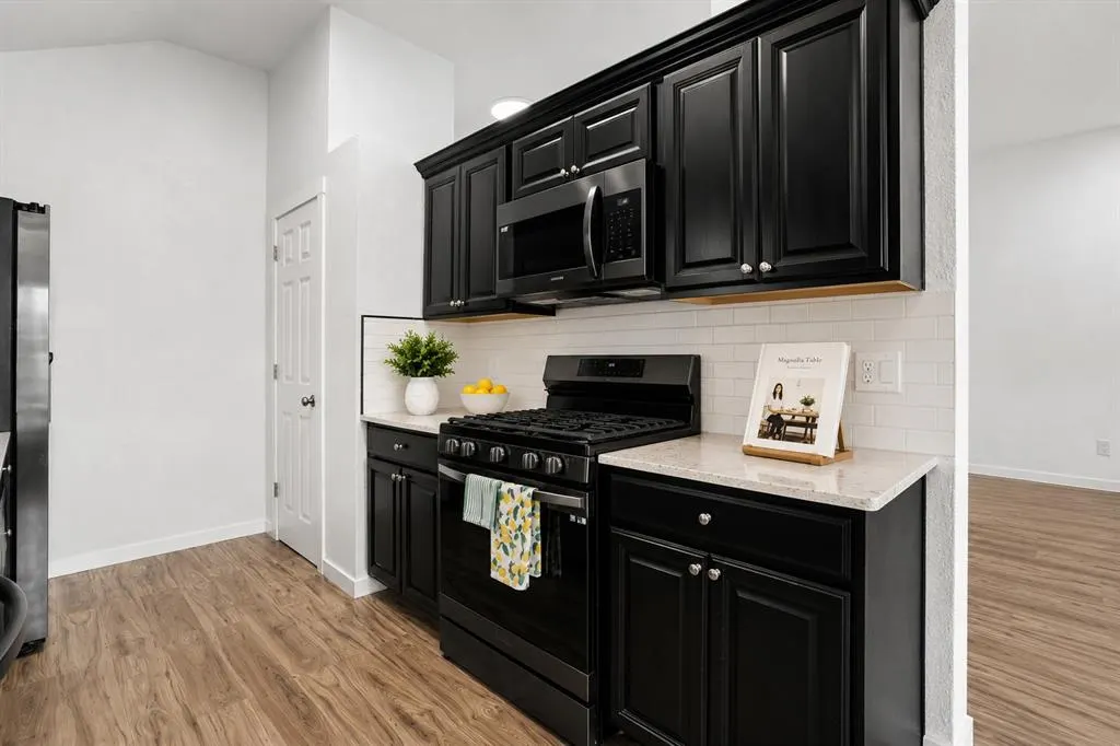 Photo 6 — 12332 SW 12th Street, Yukon, OK 73099