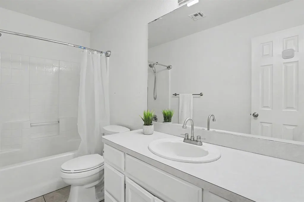 Photo 19 — 12332 SW 12th Street, Yukon, OK 73099
